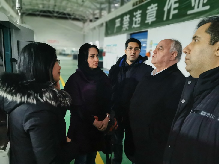 伊朗客戶(hù)選購(gòu)全自動(dòng)數(shù)控車(chē)床，用于生產(chǎn)軸承套圈